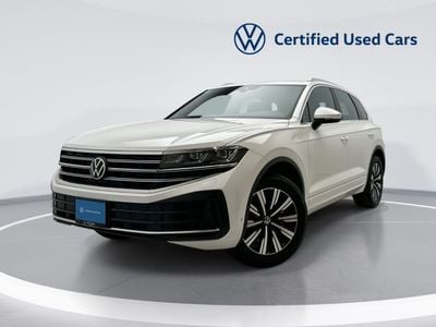 Volkswagen Touareg 3.0T TL (340 HP) Touareg Elegance (Ref#02784) - 51,100 AED SAVINGS from New Car