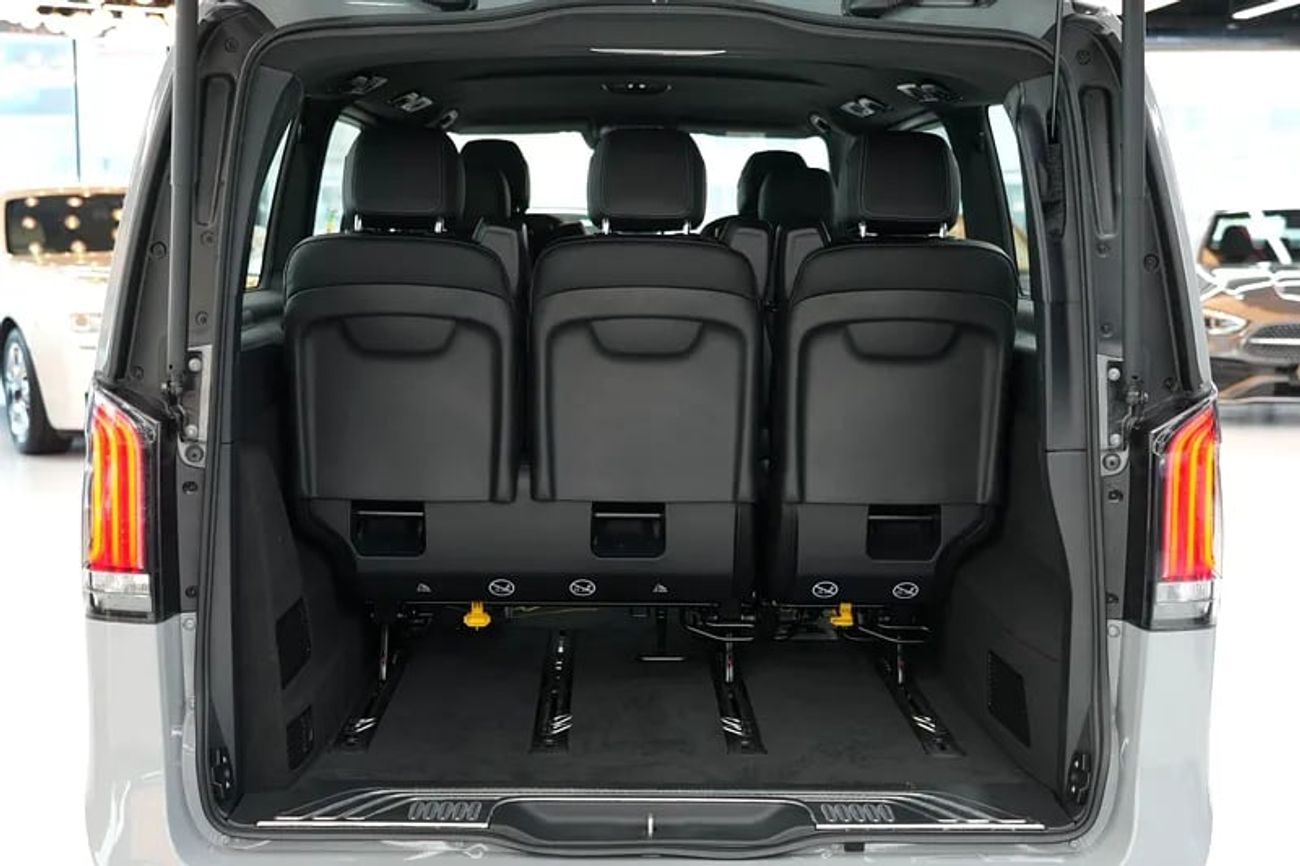 Mercedes Maybach V Class Maybach Mercede-Benz V 300 AVANTGARDE | GCC 0km | Agency Warranty | 360 View | 64 colors Ambeint Lights