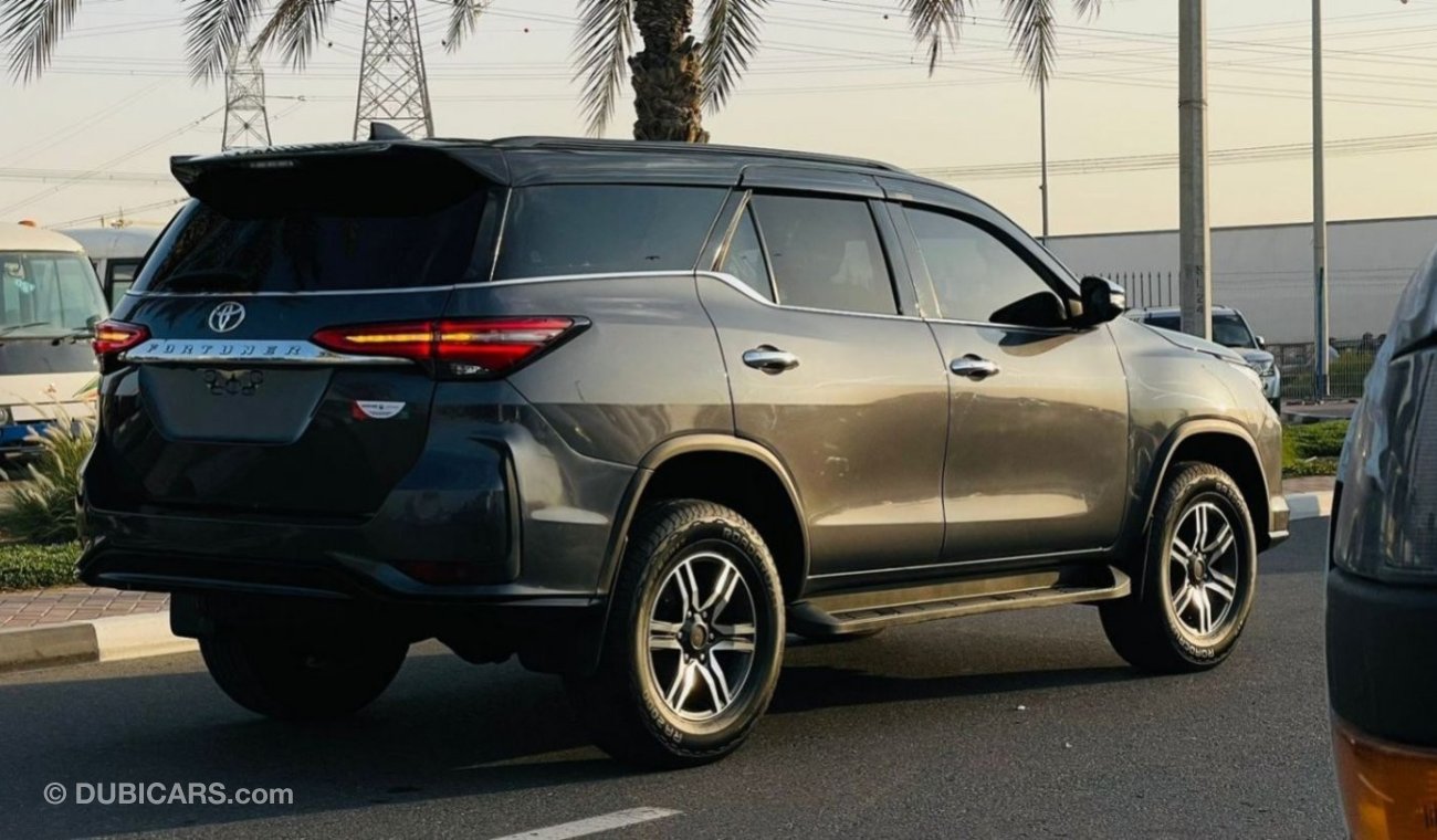 Toyota Fortuner | FACELIFTED TO 2023 | GCC SPECS | 4WD | LEATHER INTERIOR |