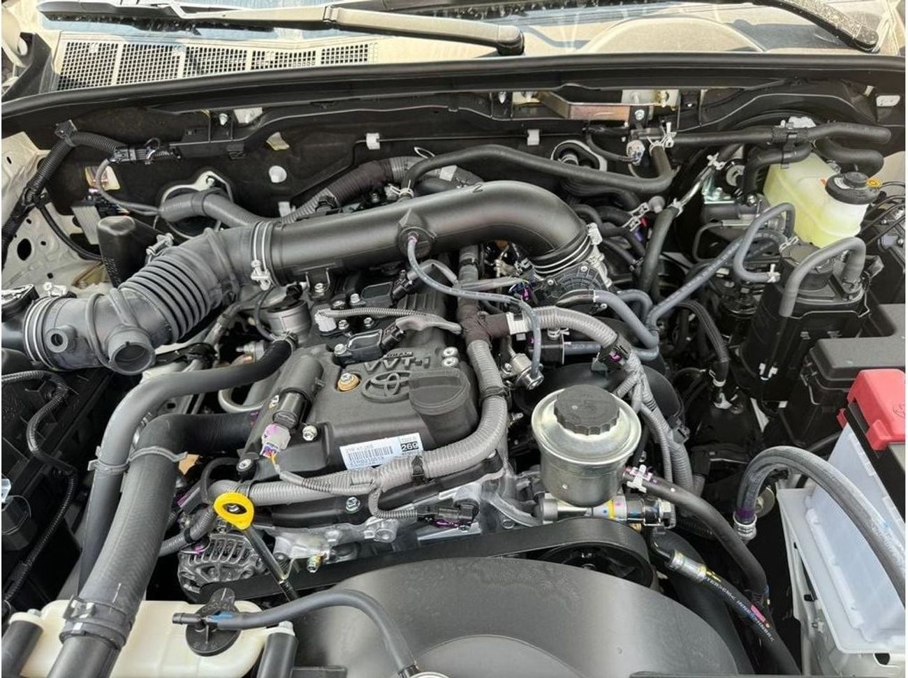 Toyota Hilux Toyota hilux 2.7L petrol MY2025