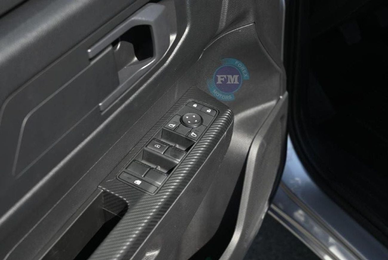 Mitsubishi L200 Double Cab GL 2.4L Petrol 4WD Manual