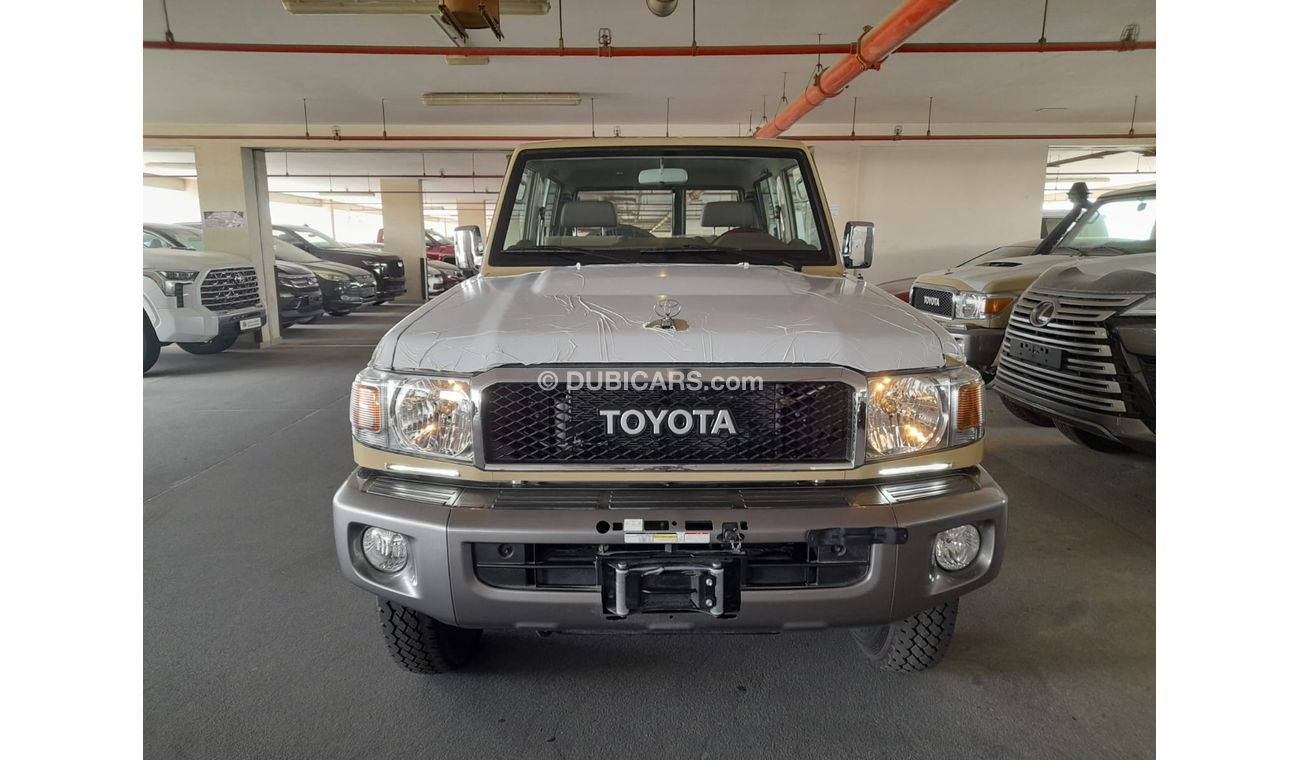 Toyota Land Cruiser 70 71 Hardtop Short Wheel Base DLX V6 4.0l Petrol Manual Transmission