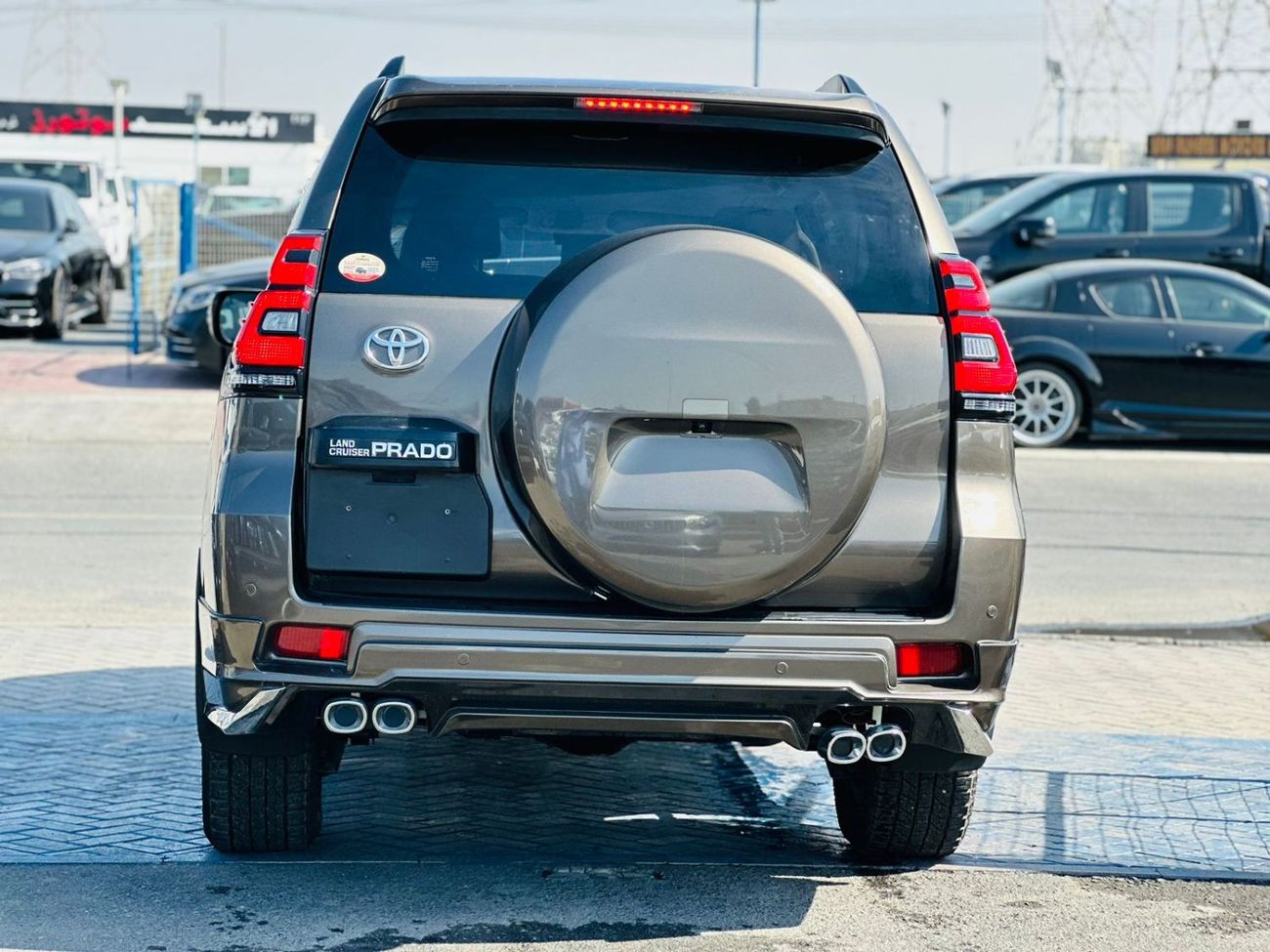 Toyota Prado Toyota Prado 2017 golden colour RHD diesel engine 7 seaters