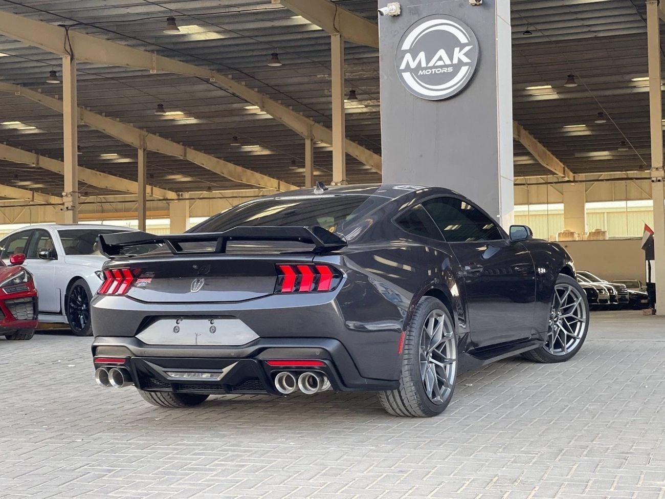 Ford Mustang GT / 5.0 V8 / DARK HORSE KIT / REMOT START / REMOT RAVE MATCH