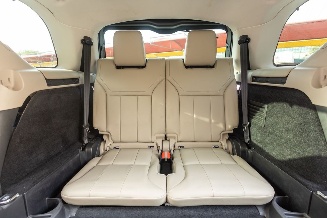 Land Rover Discovery SE Land Rover Discovery Si4 (7SEATER) 2019 GCC | Warranty for 1,296.00 AED monthly