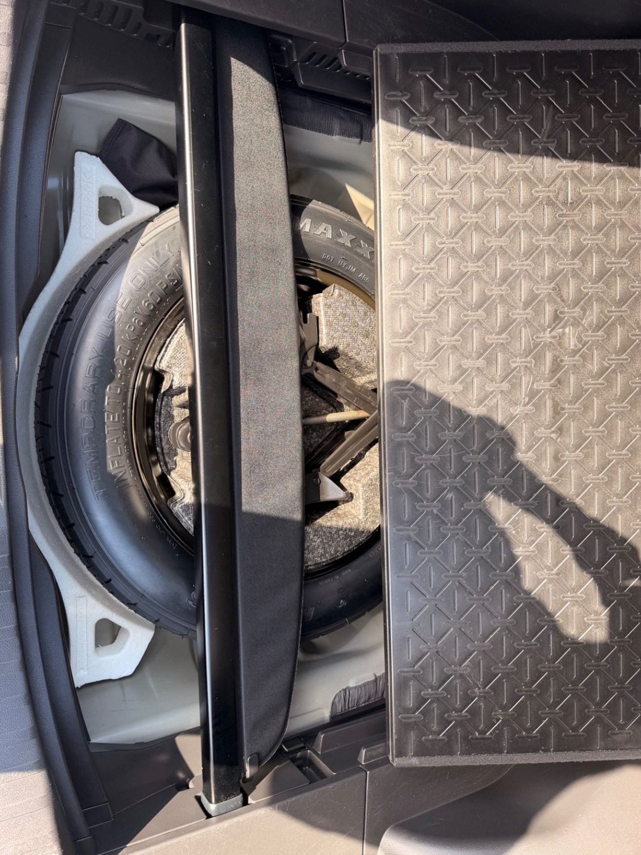 Toyota RAV4 XLE full option