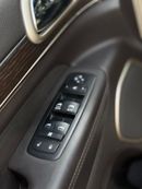 جيب جراند شيروكي Summit 5.7L (350 HP)