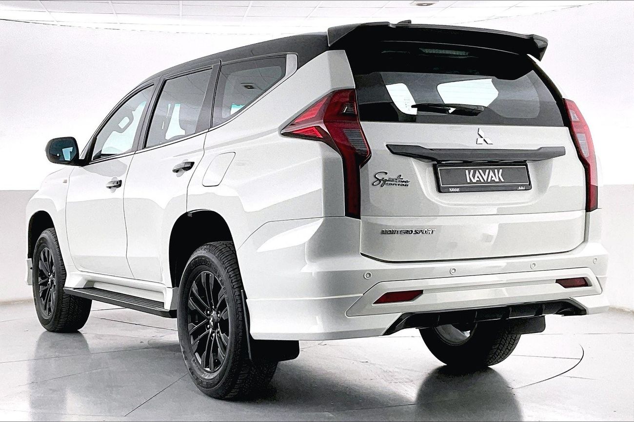 Mitsubishi Montero Signature | 1 year free warranty | 1.99% financing rate | Flood Free