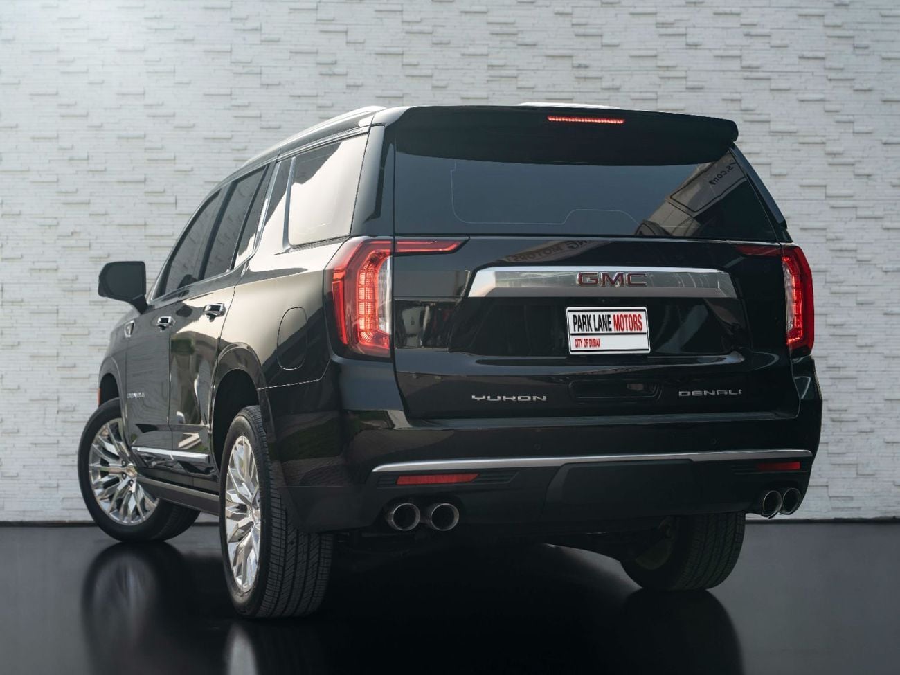 GMC Yukon Denali 6.2L (8 Seater)