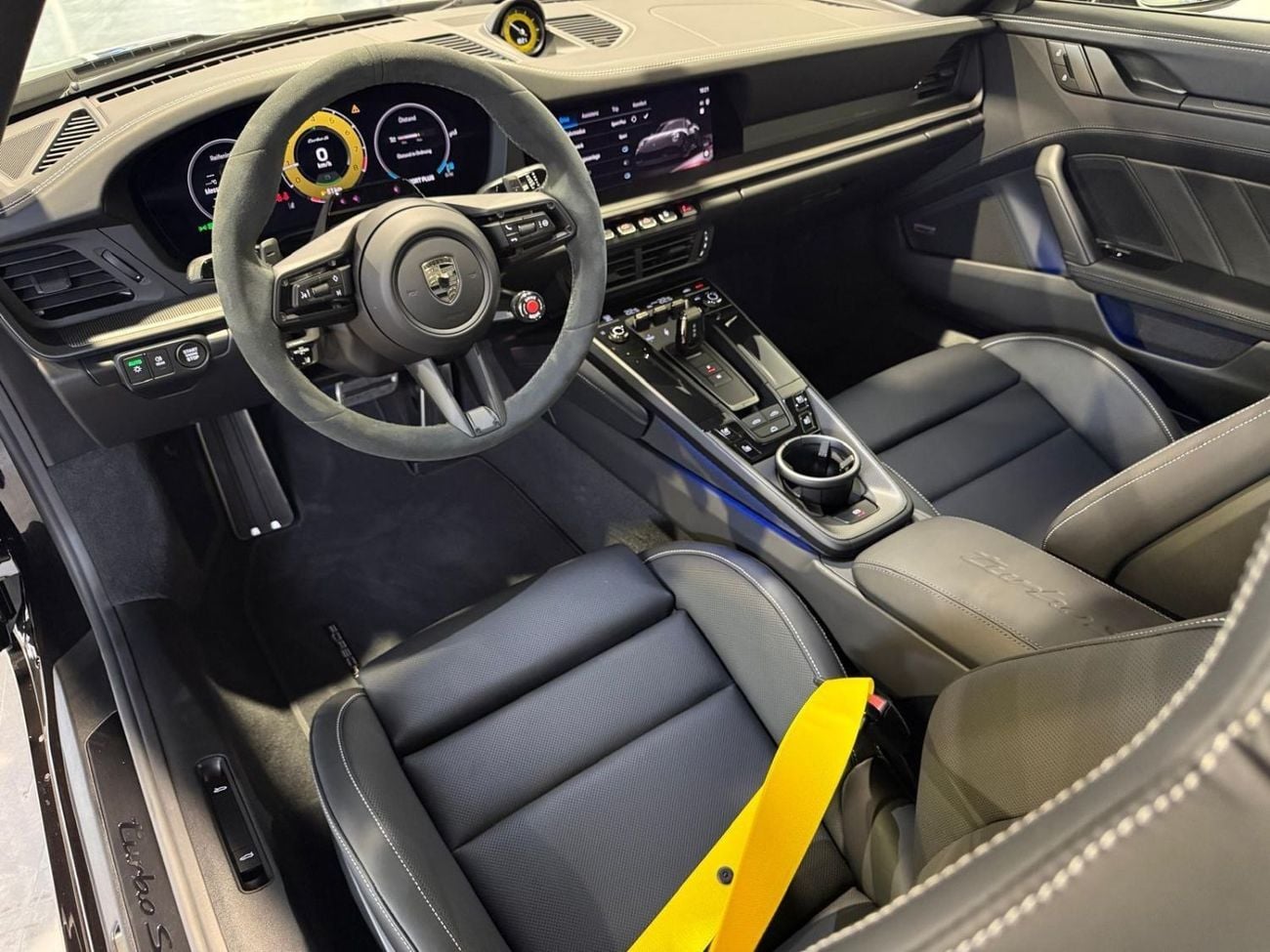 Porsche 911 Turbo S (992)