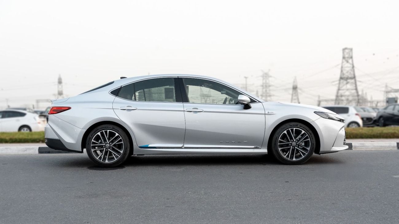 Toyota Camry 2025 Toyota Camry Lumiere 2.5L AT Hybrid (Silver-Tan)