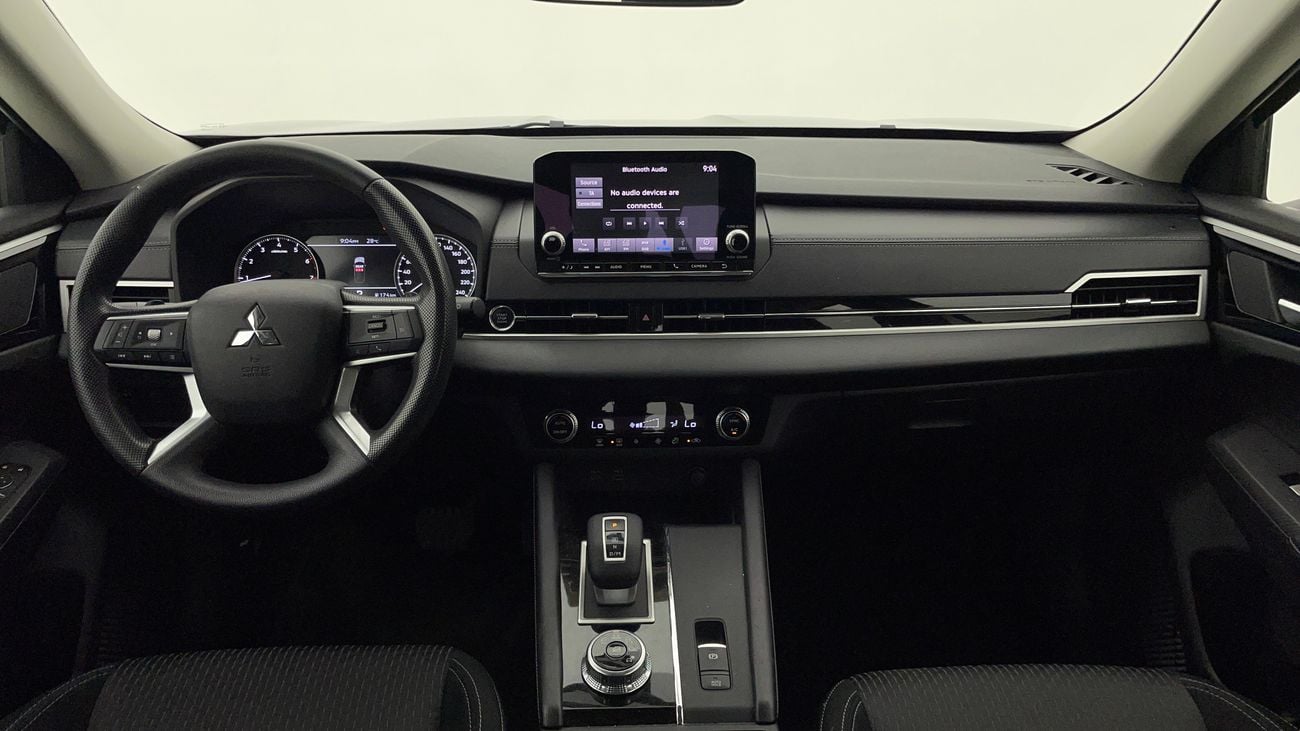 Mitsubishi Outlander GLX MID LINE 2.5 | Zero Down Payment | Home Test Drive