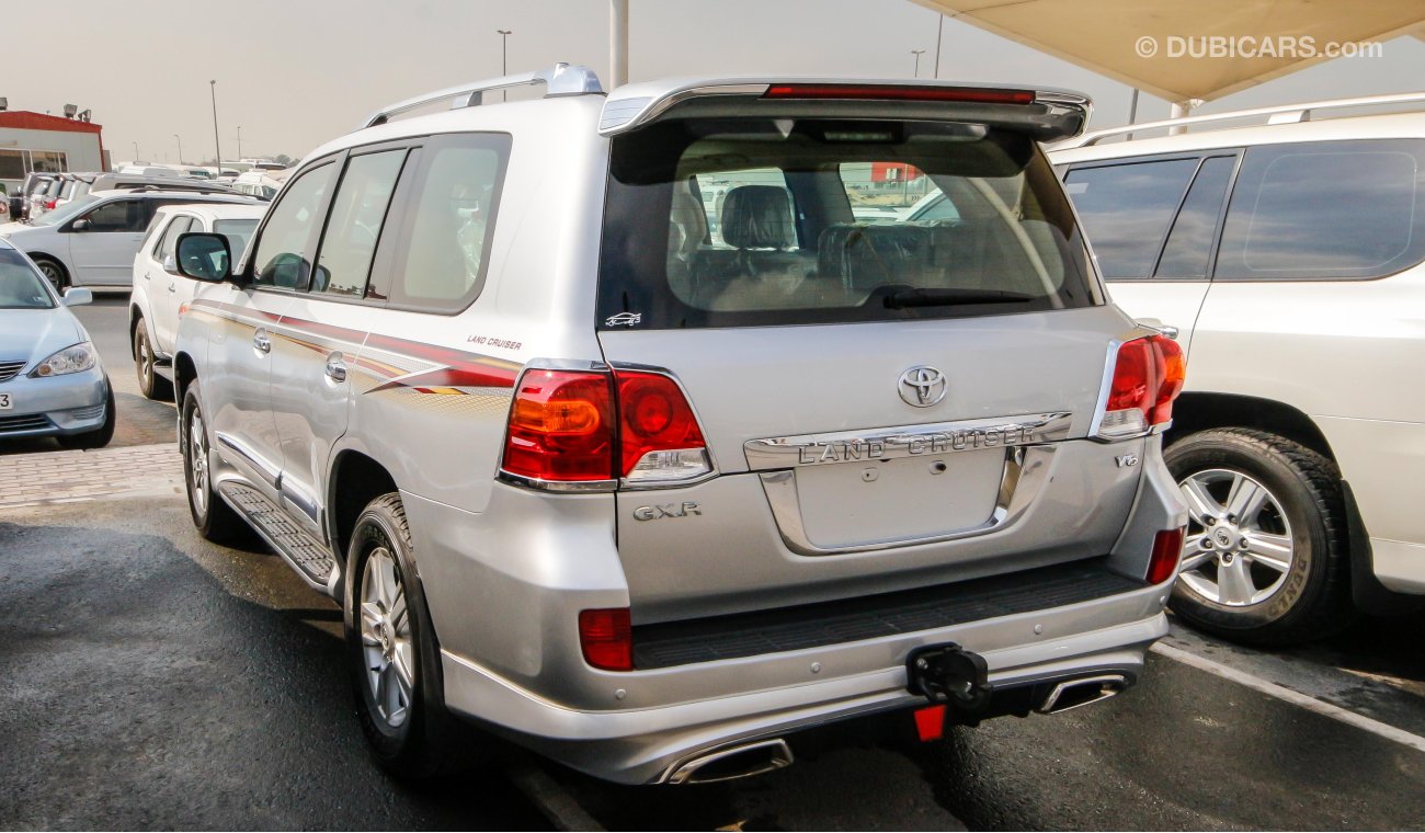 Toyota Land Cruiser GXR V6