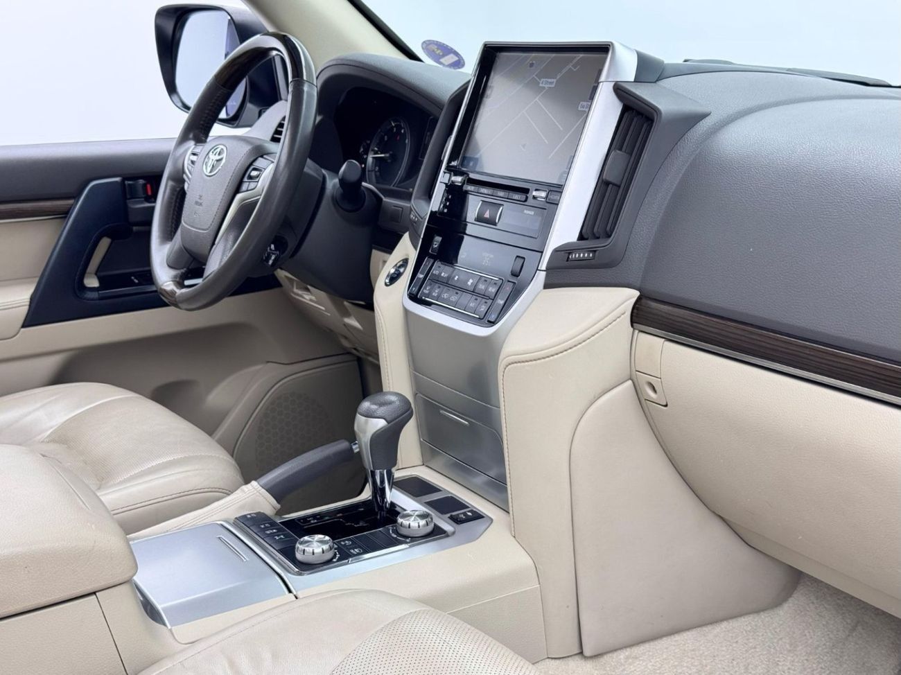 Toyota Land Cruiser GXR 4.6L 2019 Toyota Land Cruiser GX-R, 1 Year Warranty, Full Agency Service History, GCC