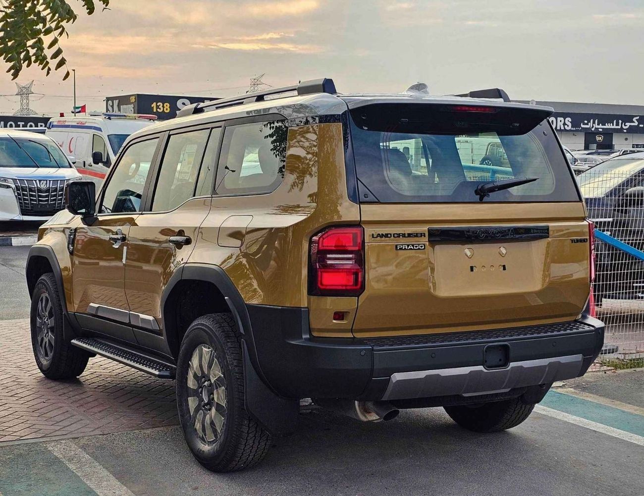 تويوتا برادو TURBO ADVENTURE DUAL TONE / 2.4L PETROL A/T V4 / HIGH OPTION WITH RADAR / (CODE# PADV1T)