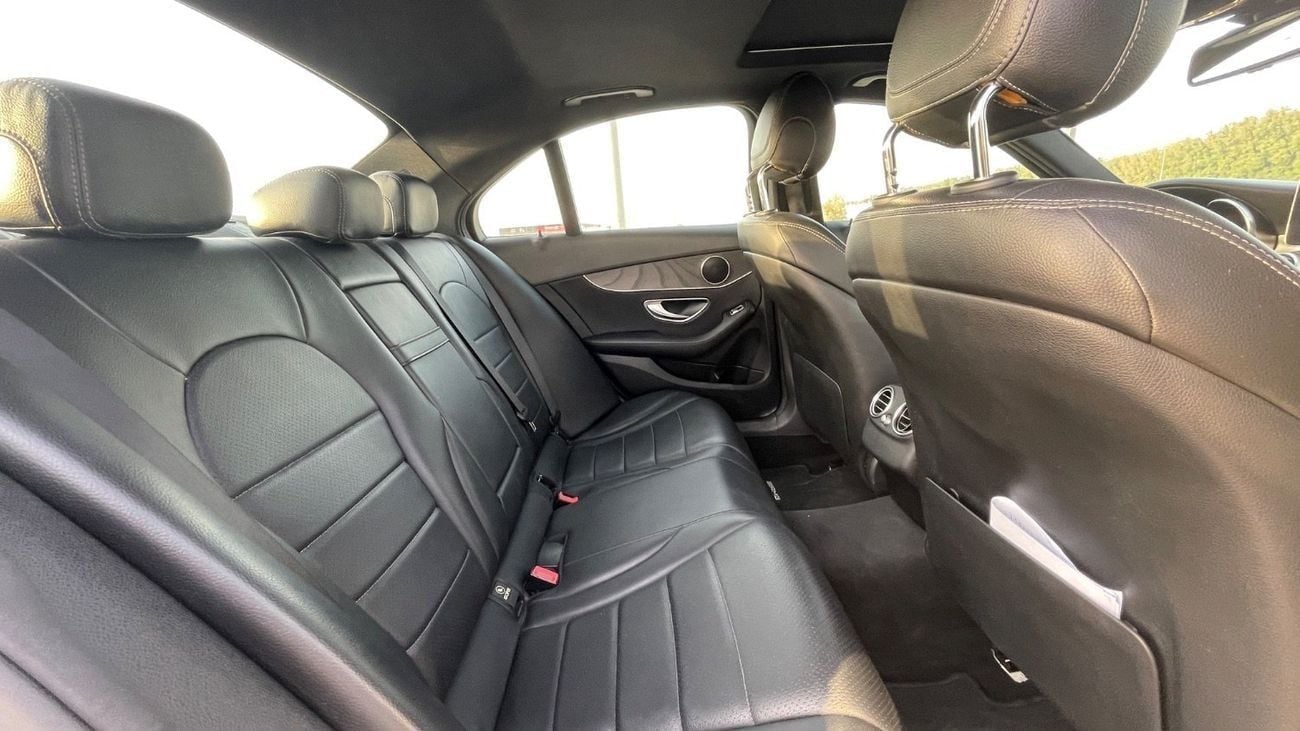 مرسيدس بنز C 300 Std 2.0L (241 HP)
