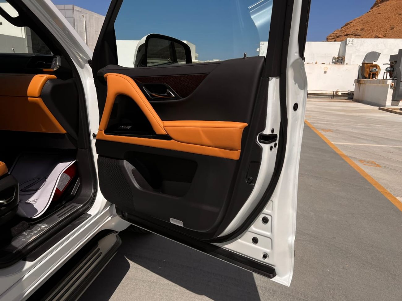 Lexus LX 600 2025 Lexus LX 600 Turbo plus 3.5L AT Petrol Turbo