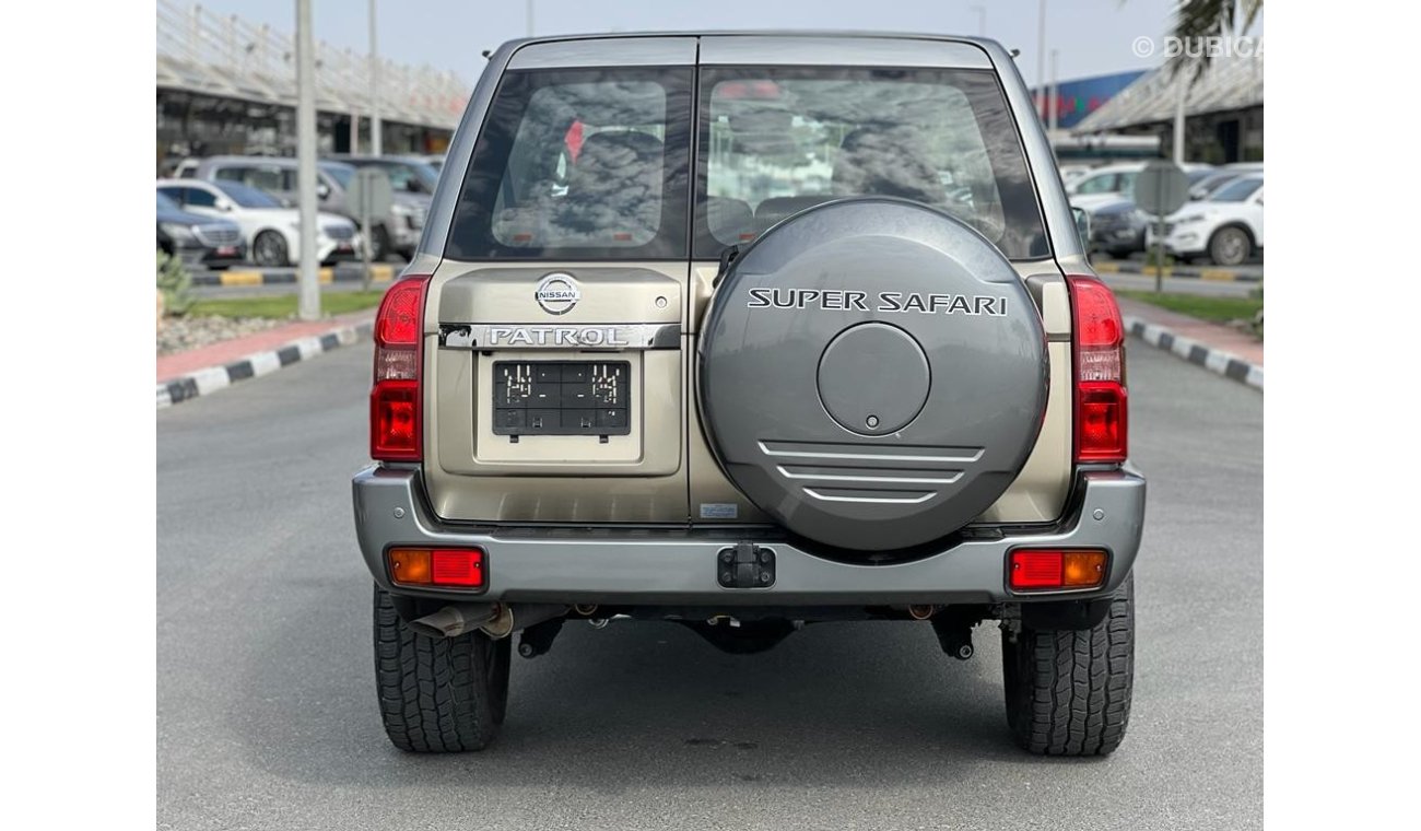 نيسان باترول سوبر سفاري GCC WITH LIFT KIT LOW MILEAGE IN BRAND NEW CONDITION