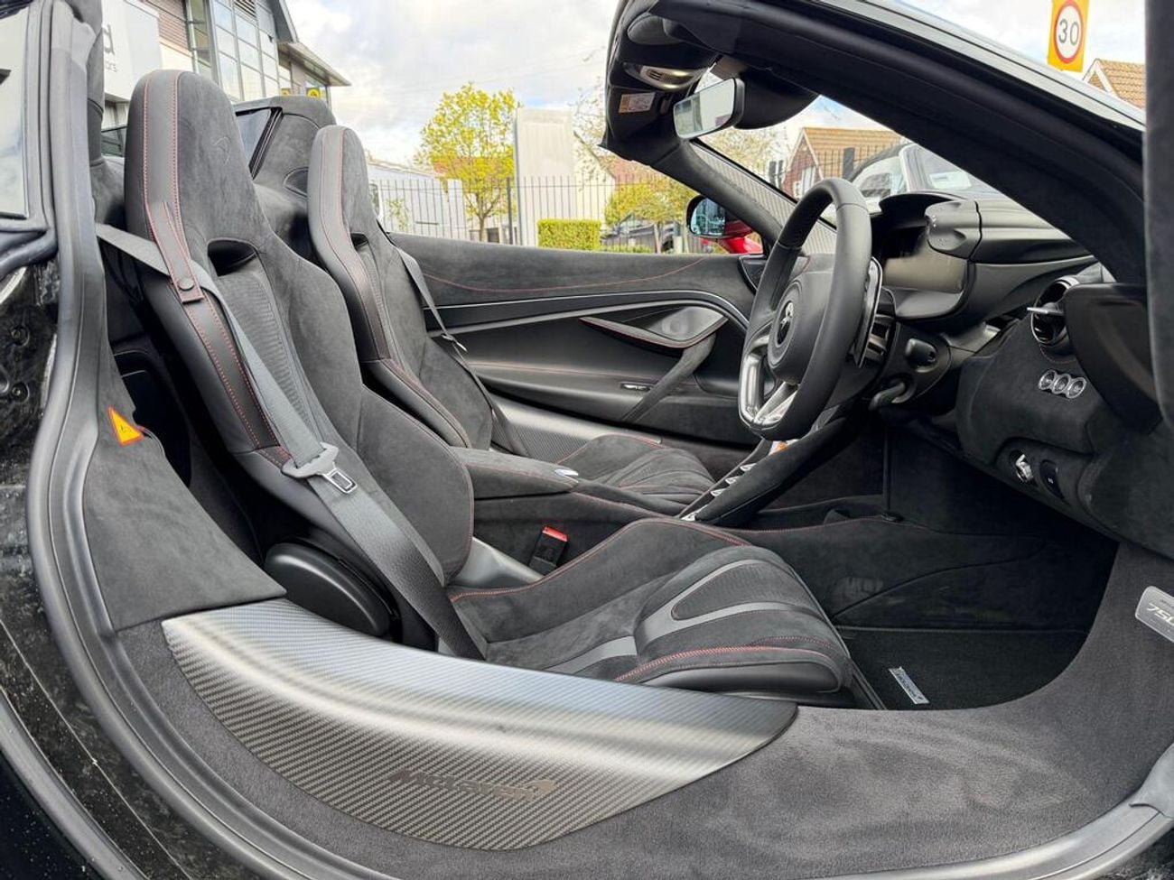 McLaren 750S Spider 4.0T V8 Spider SSG Euro 6 (s/s) 2dr (EXPORT ONLY) Right Hand Drive
