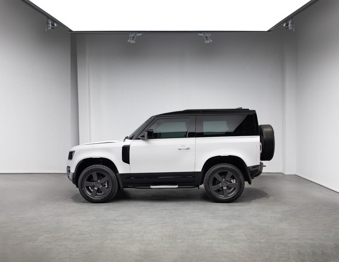 Land Rover Defender P300 90 X-Dynamic SE 2.0L (5 Seater)