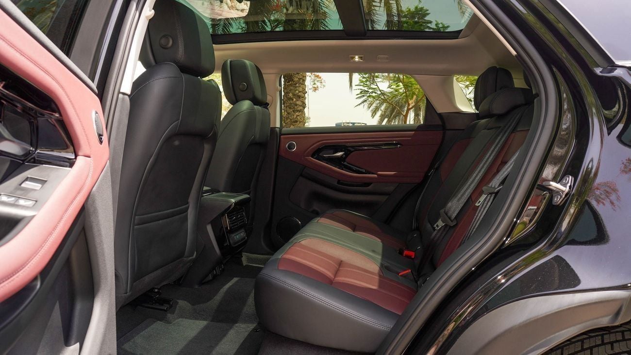 لاند روفر رانج روفر إيفوك SE P250 DYNAMIC 2025!! FIVE YEARS WARRANTY!! THREE YEARS SERVICE CONTRACT