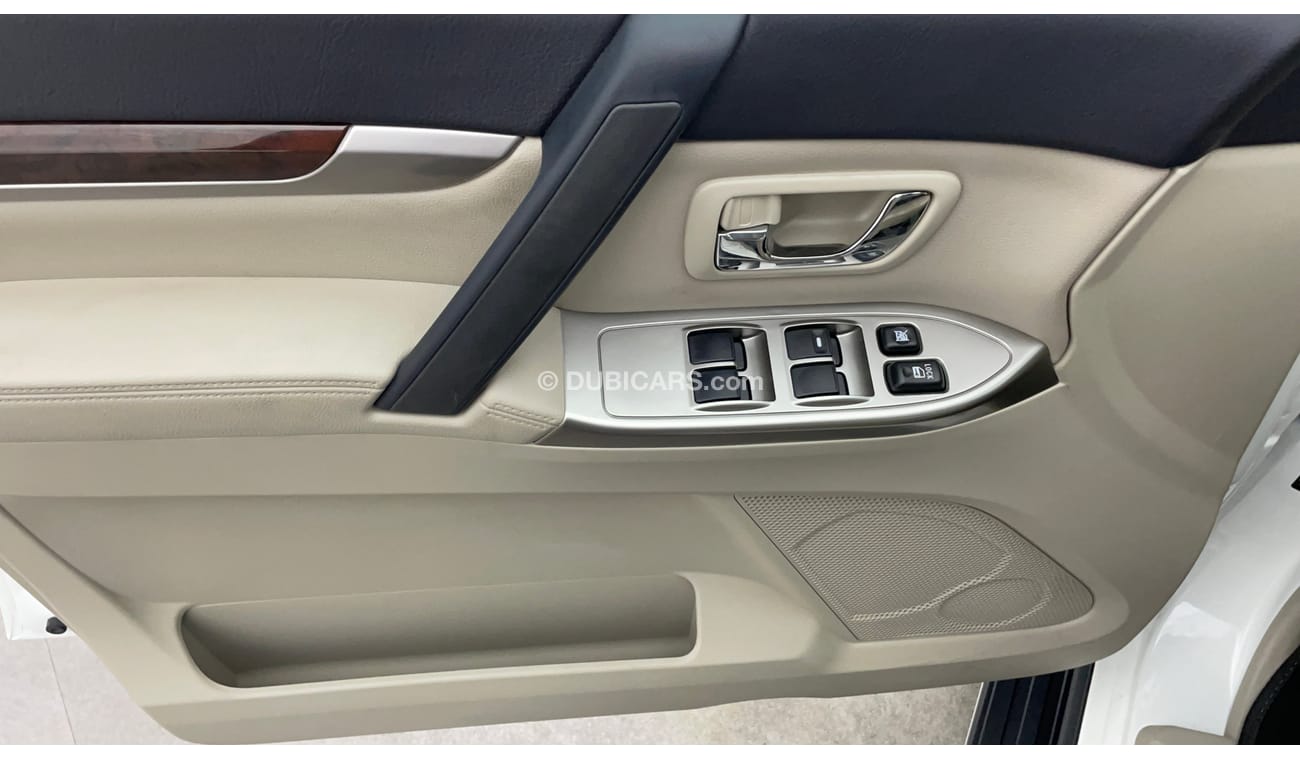 Mitsubishi Pajero 3500