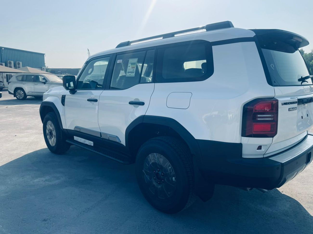 تويوتا برادو Adventure Dual Tone 2.4T