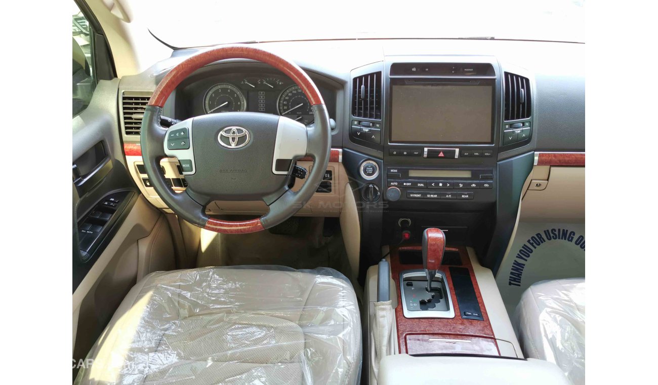 Toyota Land Cruiser 4.0L PETROL, 18" ALLOY RIMS, NAVIGATOR, 4WD, COOL BOX, FOG LAMPS (LOT # 806)
