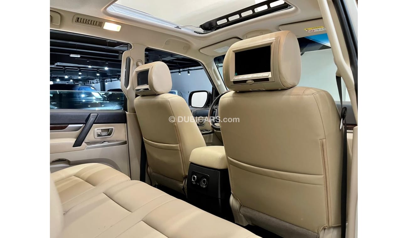 ميتسوبيشي باجيرو 2017 Mitsubishi Pajero, Full Service History, Warranty, Service Contrcat, Low Kms, GCC