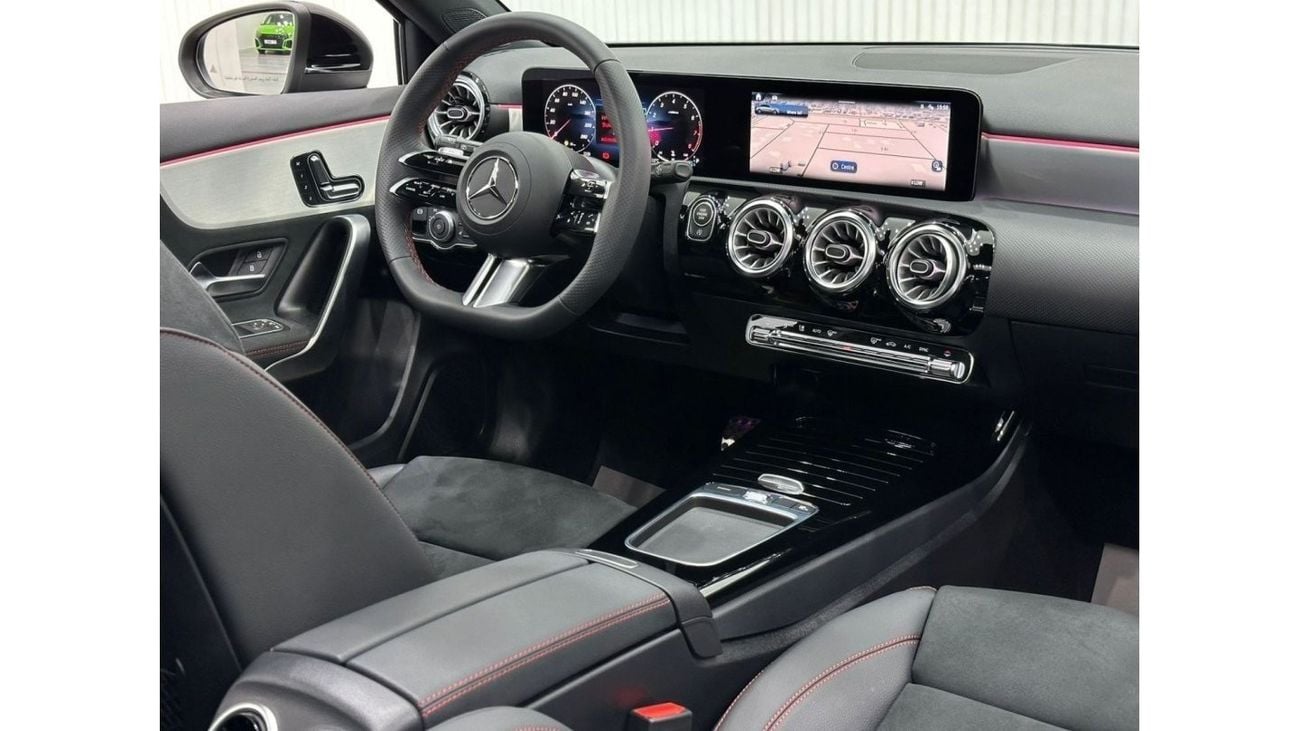 مرسيدس بنز A 200 *Brand New* 2024 Mercedes Benz A200 AMG Hatchback, Jan 2029 Mercedes Warranty, GCC