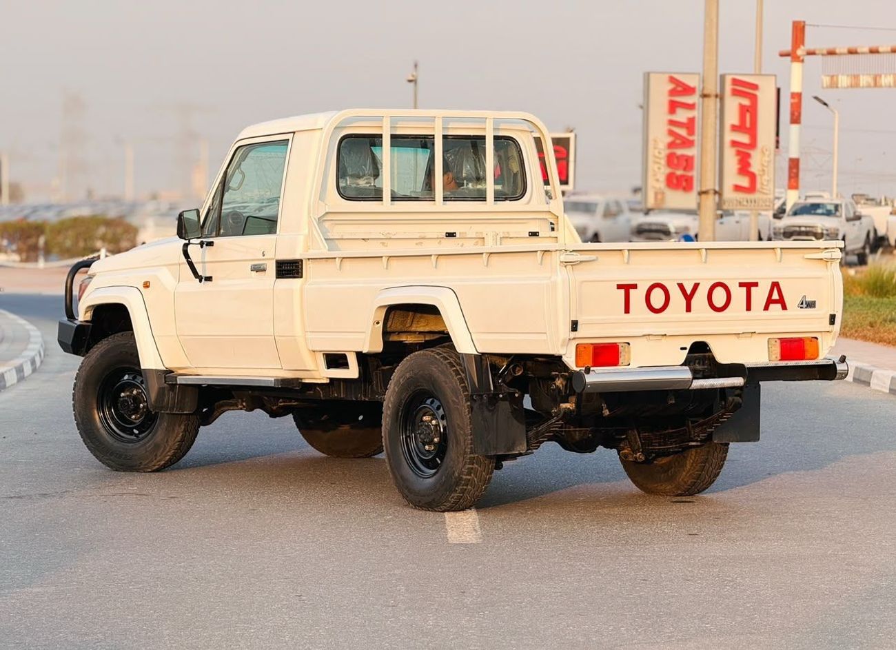 Toyota Land Cruiser Pick Up