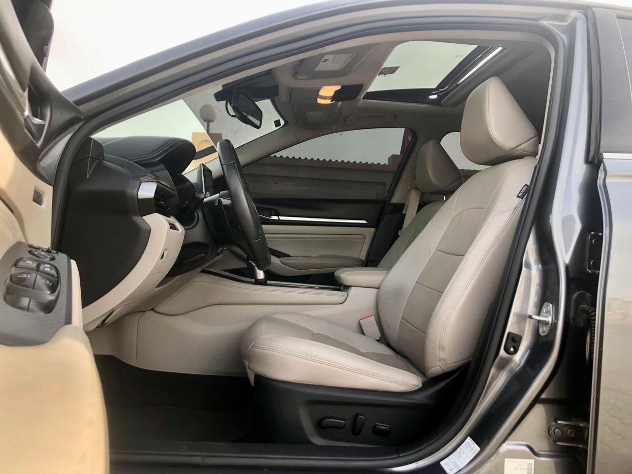 Nissan Altima Altima 2020 GCC  SL(Full Options,)Sunroof  Top Specs