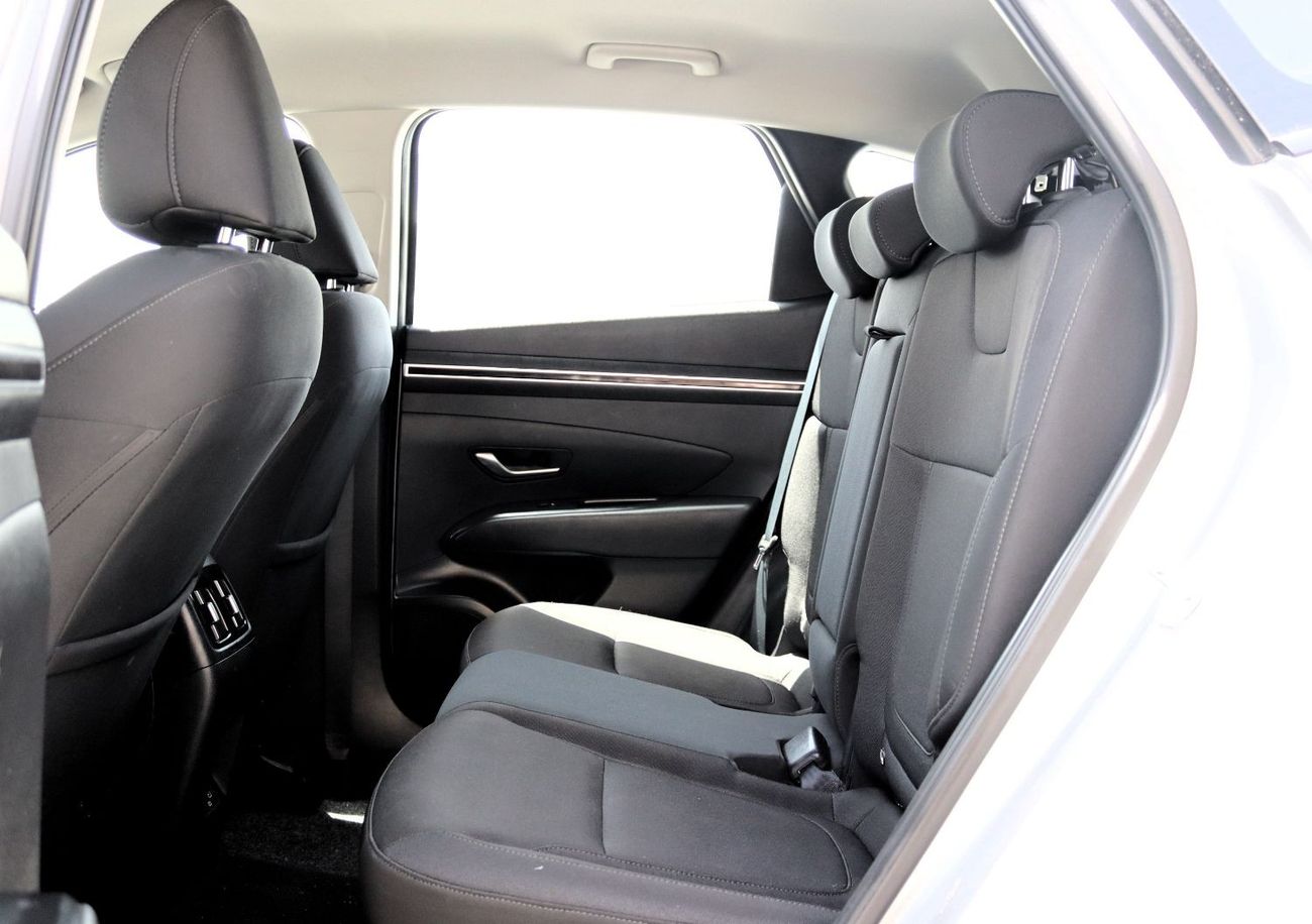 Hyundai Tucson Comfort ACCIDENTS FREE - GCC - 2000 CC - ORIGINAL PAINT - PERFECT CONDITION INSIDE OUT