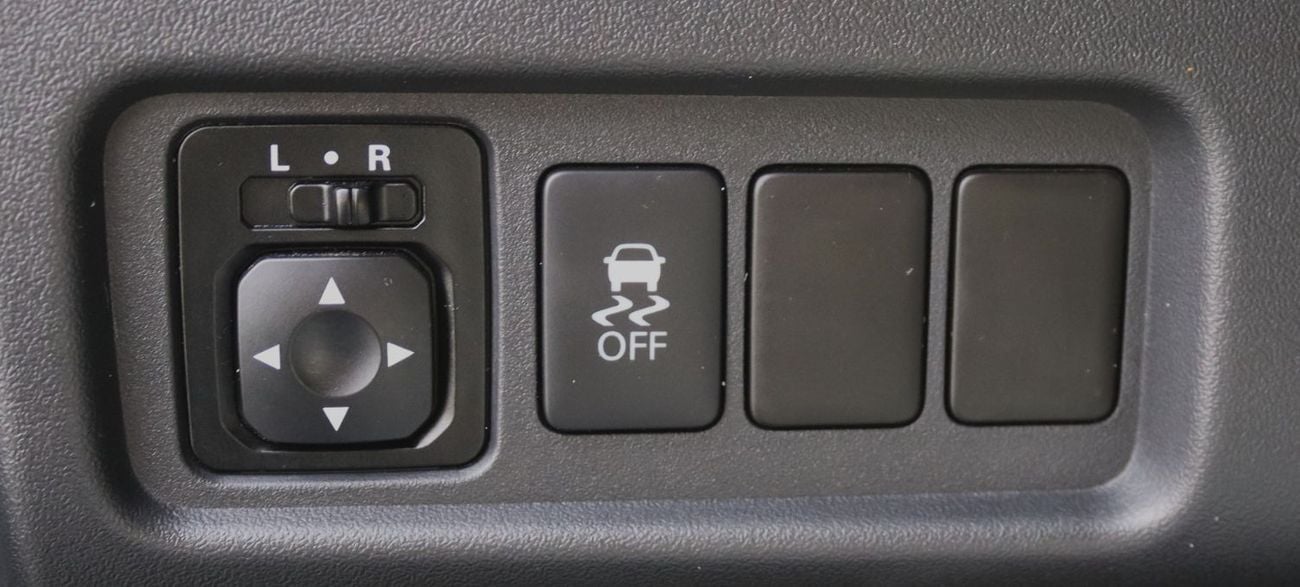 ميتسوبيشي اتراج ميتسوبيشى أتراج - 2023 - خليجى - بدون حوادث -  1.2 - ممشى قليل -بحاله ممتازه من الداخل والخارج