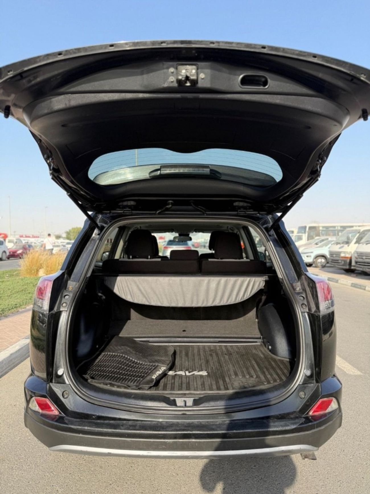 Toyota RAV4 Hybrid XLE 2.5L