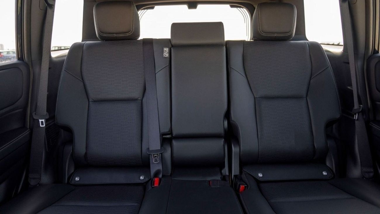 Toyota Prado TOYOTA PRADO 250 WX 2.4P AT ADVENTURE – BLACK