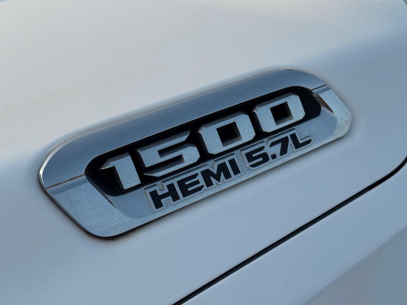 RAM 1500 Hemi 5.7L V8 Petrol 4WD 2023 Export Price @ 175,000 AED