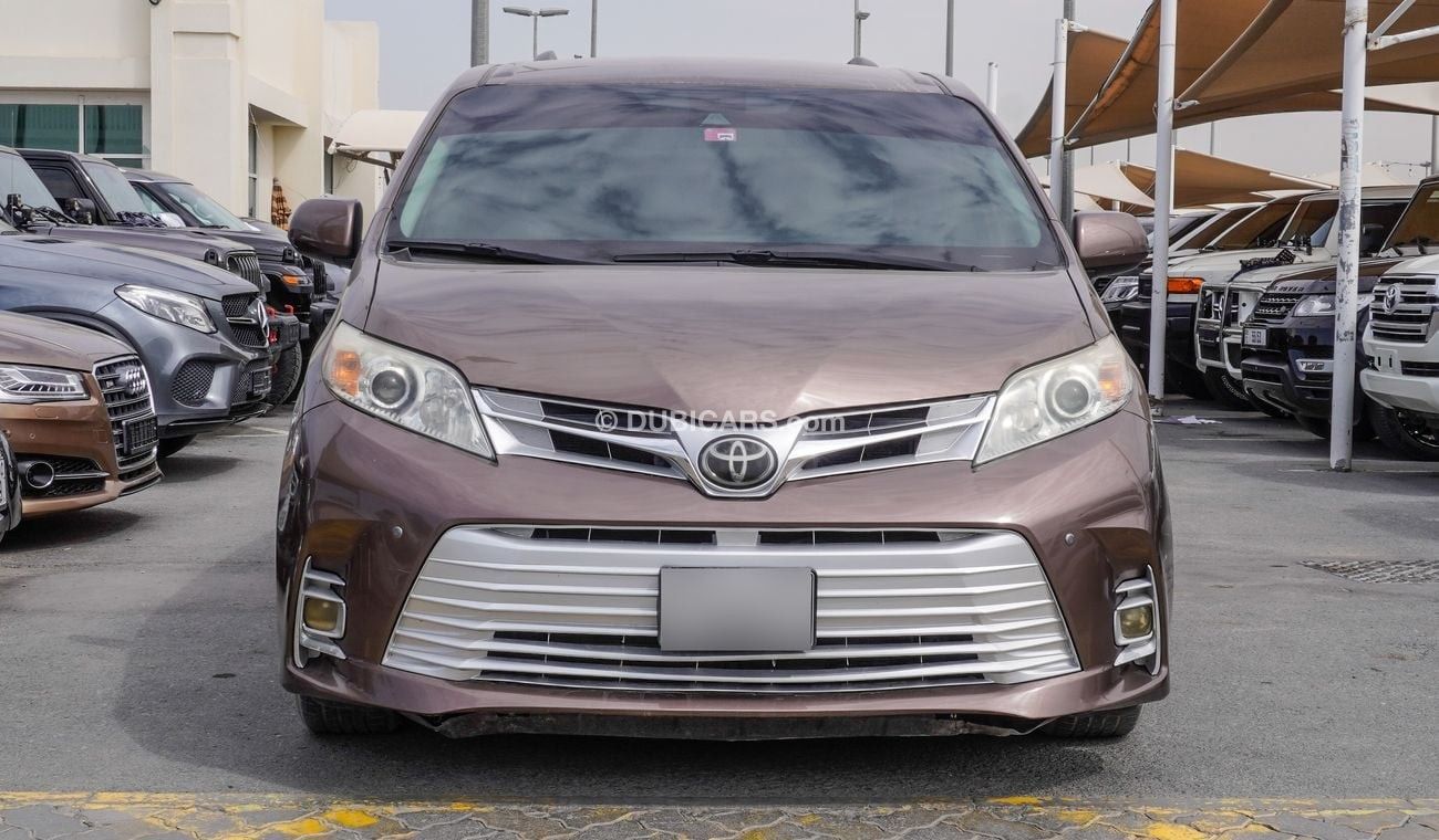 Toyota Sienna LE