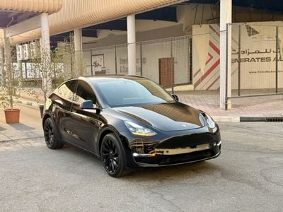 تسلا موديل Y 2024 DUAL MOTOR AUTO PILOT LONG RANGE 360 CAMERAS CANADA SPEC