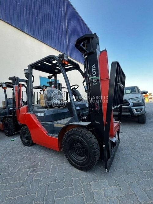 Toyota Fork lift DIESEL 2.5TON 3STAGE, W/ SIDE SHIFT 3LEVER 4.7M LIFT HEIGHT MY24