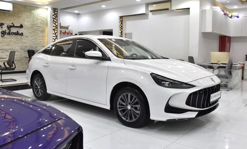 أم جي 5 عرض ممتاز لسيارة MG5 180 DVVT (موديل 2025) باللون الأبيض وبمواصفات صينية