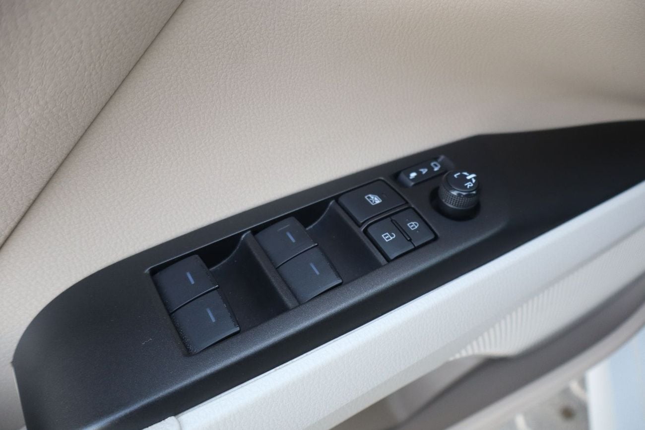 Toyota Camry GLE HEV