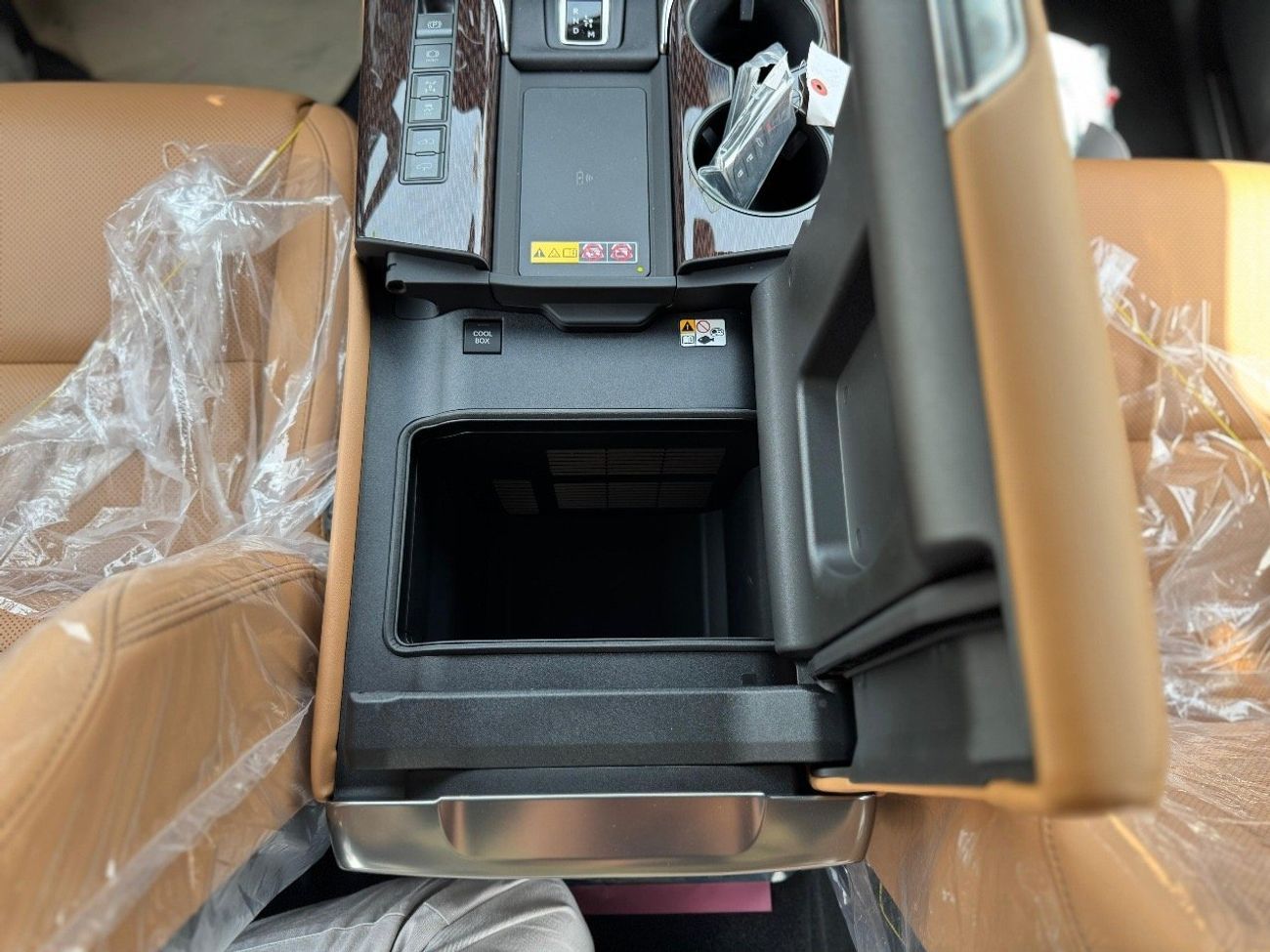 Lexus LX 700h Lexus LX700h 5 seaters 2025 Full with headup display & radar