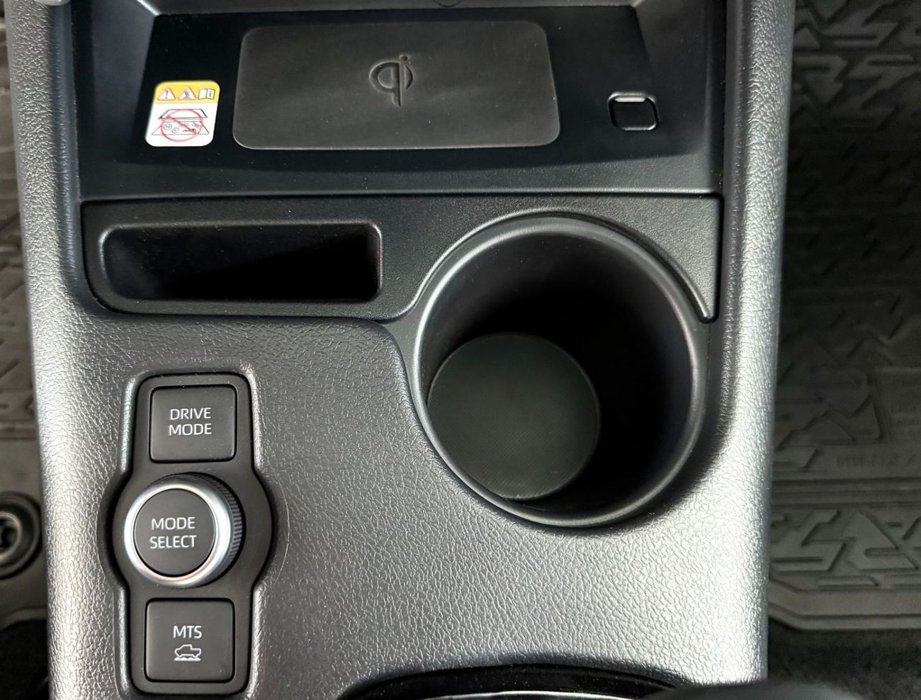 تويوتا هيلوكس HILUX ADVENTURE 2.8 DIESEL MHEV HYBRID **EXPORT ONLY**التصدير فقط خارج الخليج**