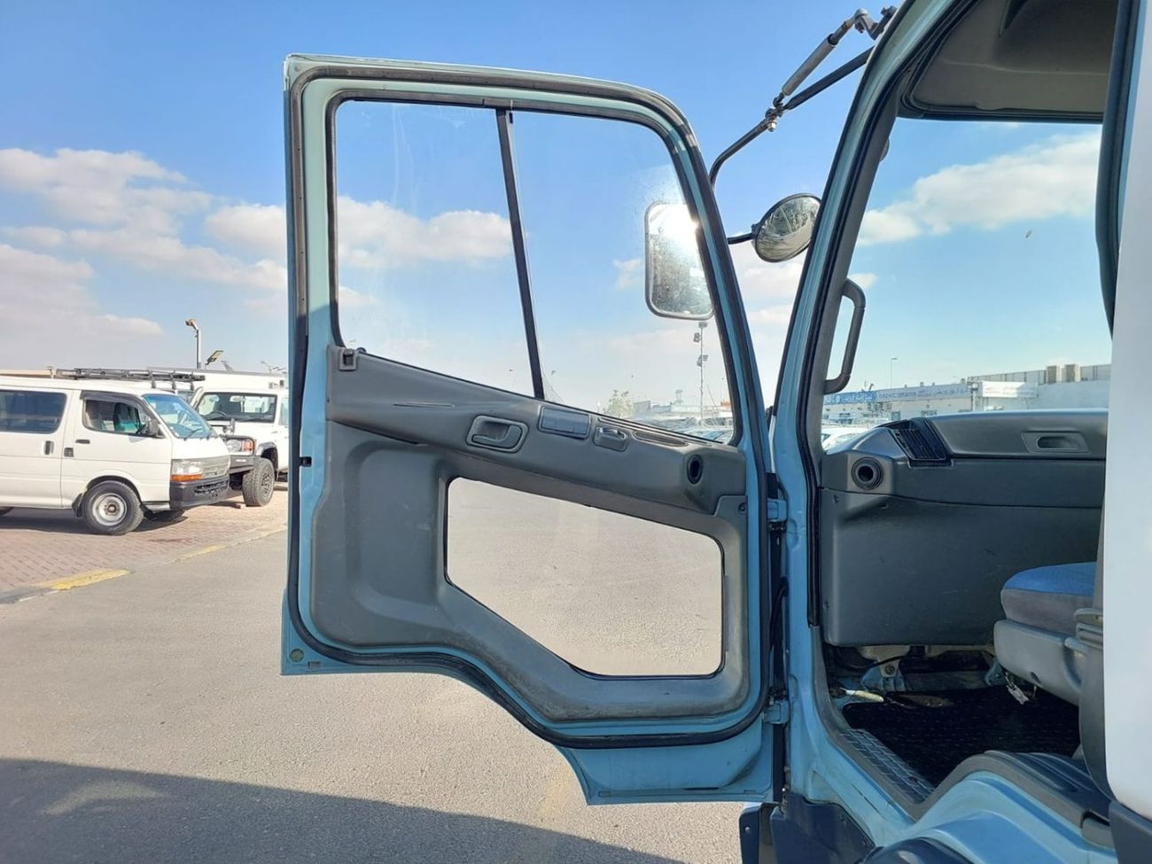 ميتسوبيشي فايتر MITSUBISHI FIGHTER 6D17 TRUCK RHD 1995 MODEL 8.2 L DIESEL MANUAL(PM21127)