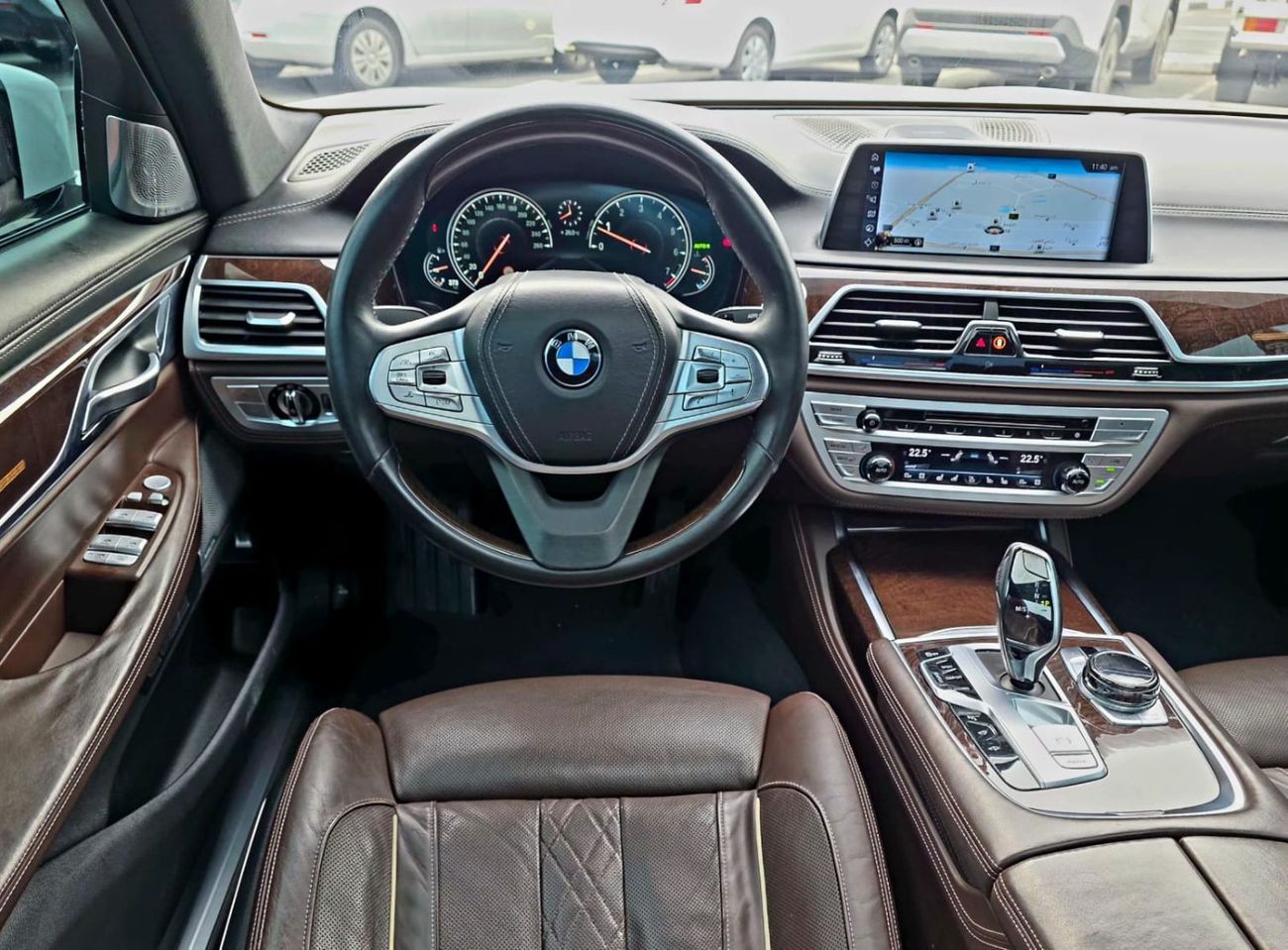 BMW 750i XDrive Luxury Original paint 2016 GCC