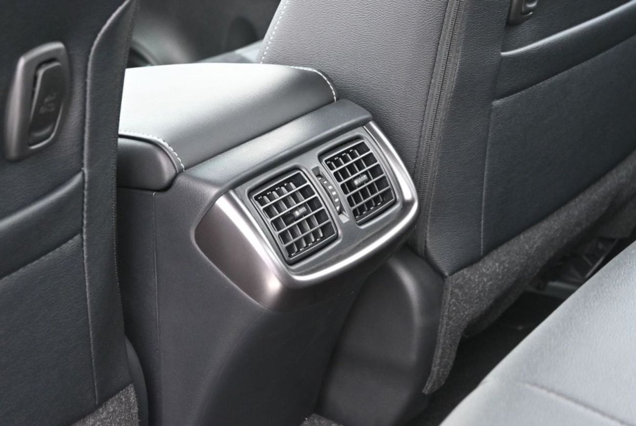 تويوتا هيلوكس Toyota Hilux GR Sport 4.0L V6, Petrol, 4WD, Pickup, Model 2024, Color White