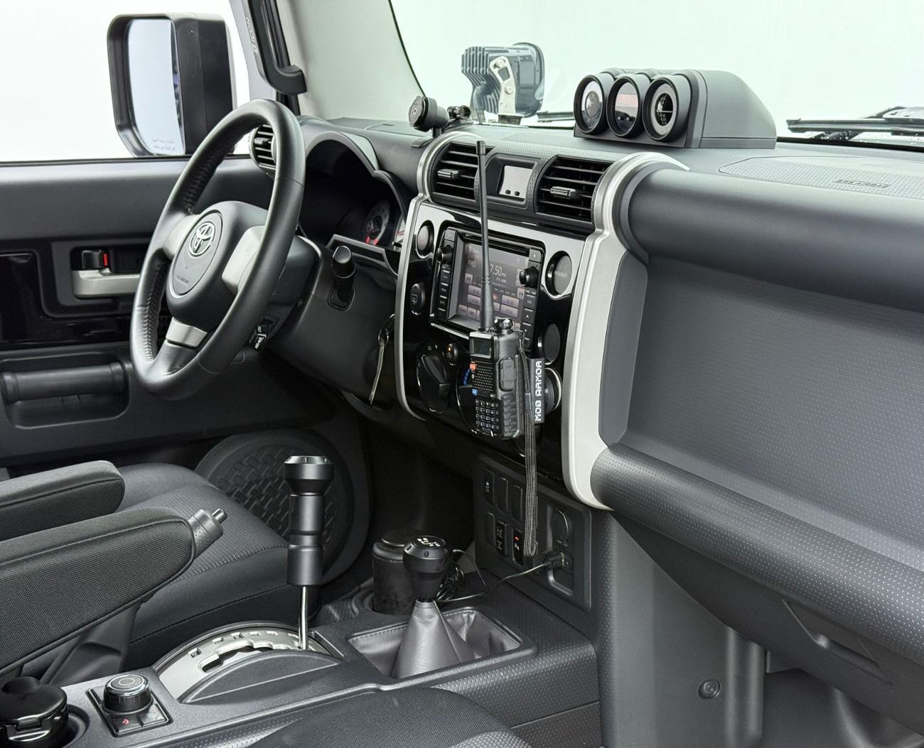 Toyota FJ Cruiser 2015 Toyota FJ Cruiser GXR Titan Upgraded, Full Toyota Service History, Excellent Condition, GCC