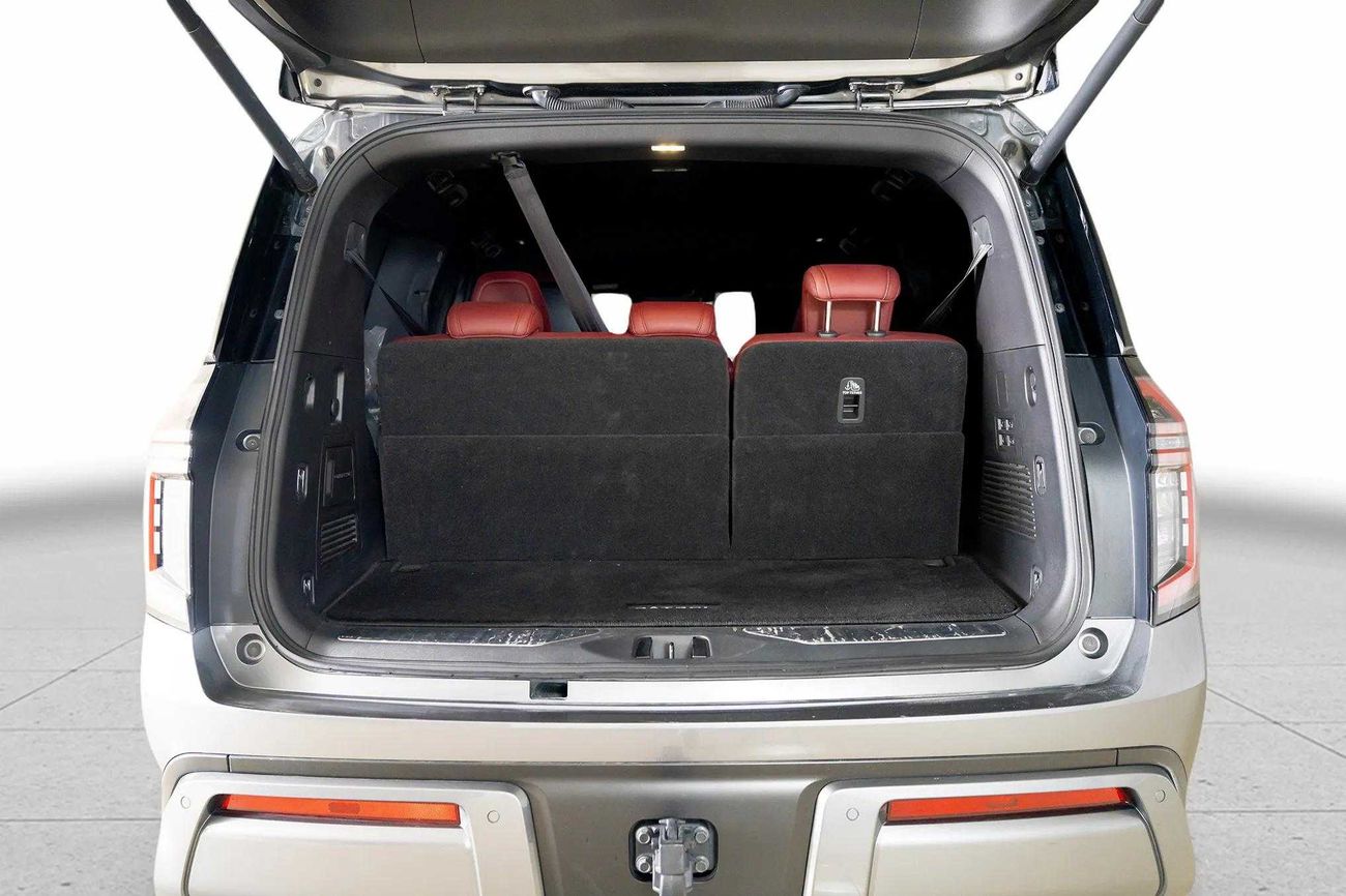 Nissan Patrol SE Platinum City 5.6L SE PLATINUM CITY 3.8