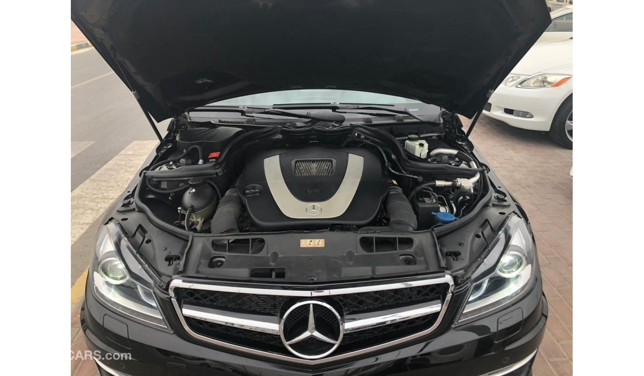 Mercedes-Benz C 300 Model 2011 car prefect condition full option panoramic roof leather seats and back camera back air c